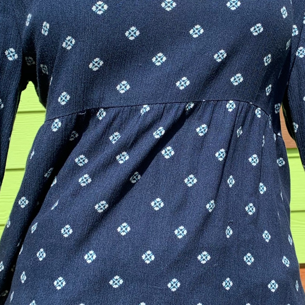 blouse - Picture 2 of 2